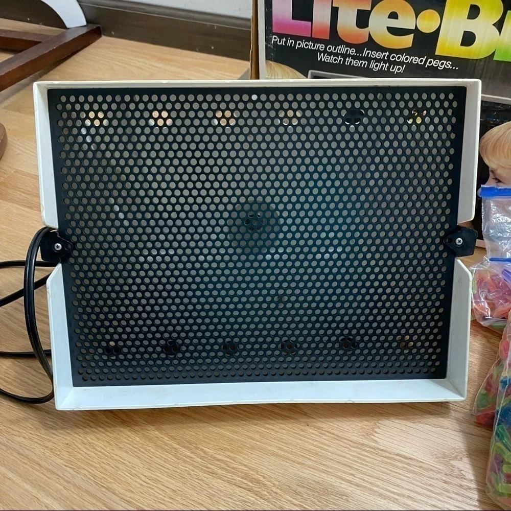 Vintage Lite Brite W/ 2 Bags of Colorful Pegs Kids Toy Design